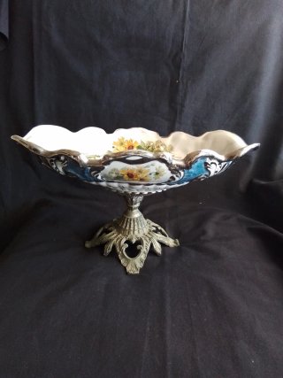 Centro de mesa antiguo porcelana y metal