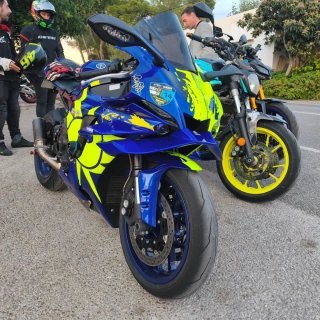 Yamaha R1 2023