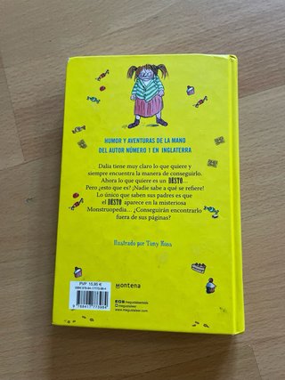 3 libros juveniles, 1 comic y 1 manga