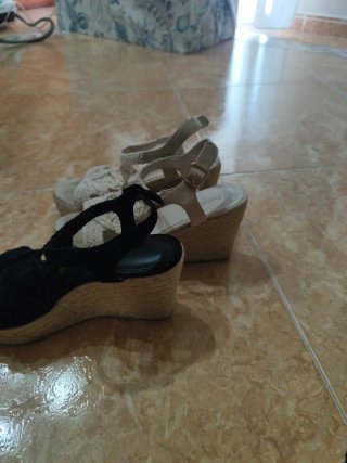 Sandalias Graceland Beige y Negras