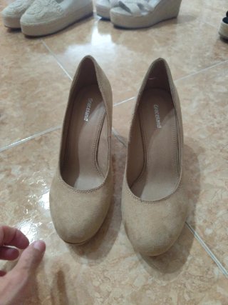 Sandalias Graceland Beige y Negras
