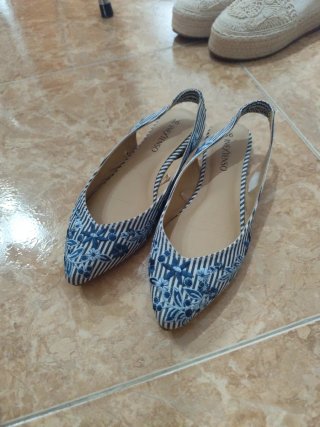 Sandalias Graceland Beige y Negras