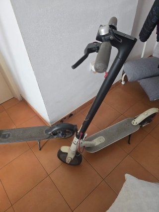 Patinete Eléctrico Xiaomi M365