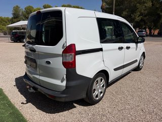 Ford Transit Courier 2017
