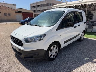 Ford Transit Courier 2017