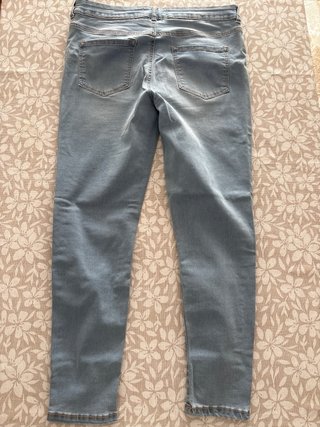 Pantalón vaquero azul skinny talla 44