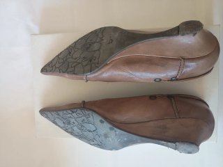 Zapatos de mujer beige y morado