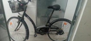 Bicicleta de marcha con accesorios