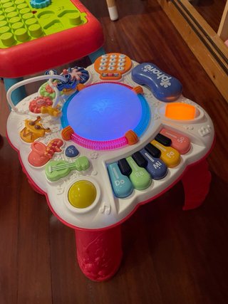 Mesa de Actividades Musicales para Niños