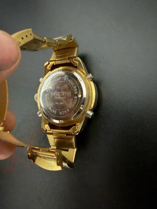 Reloj Exactime Dorado y Negro