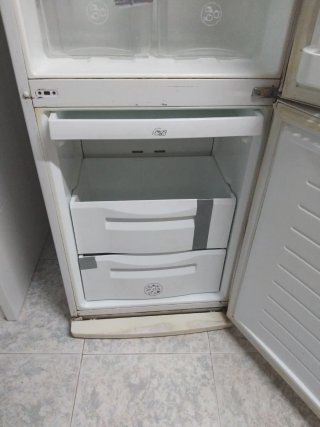 Frigorífico Daewoo No Frost 200cm