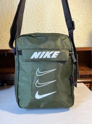 Riñonera Nike Verde Triple (Listo para estrenar)