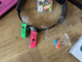 Nintendo Switch con juego y accesorios