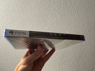 Away - The Survival Series PS5