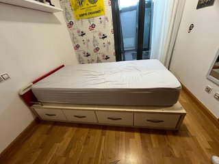 Cama nido con cajones ( solo un pequeño golpe )