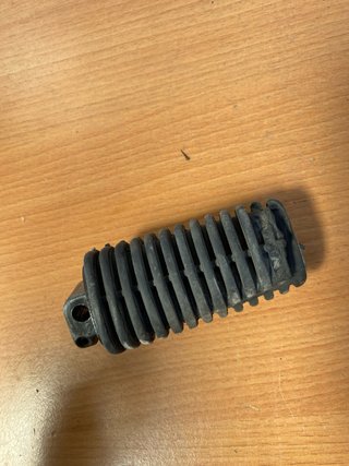 Estribera delantera Izq BMW R 850 R 1998