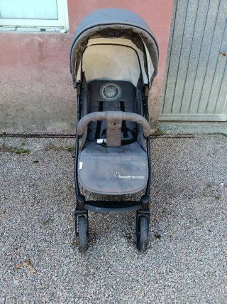 Carrito de bebé Hauck gris
