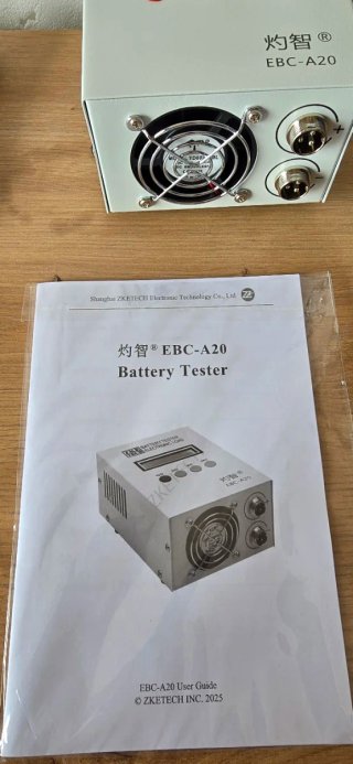 ZKETECH EBC-A20 Tester Baterías 20A 85W
