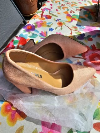 Zapatos de tacón beige y rosa sin estrenar