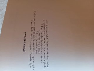 1 libro " El Capitán Trueno"