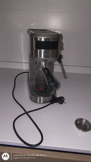 Cafetera Espresso AEG 15 Bares Compacta