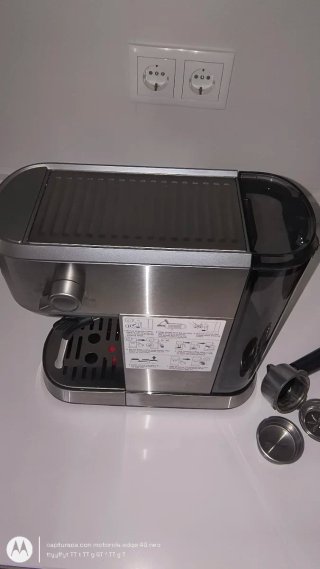 Cafetera Espresso AEG 15 Bares Compacta