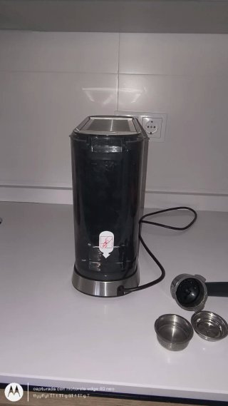 Cafetera Espresso AEG 15 Bares Compacta