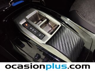 Peugeot 2008 Allure Hybrid eDCS6 107 kW (145 CV)
