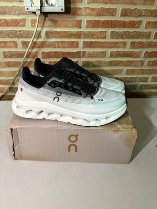 Zapatillas On Cloud Running Blancas/Negras