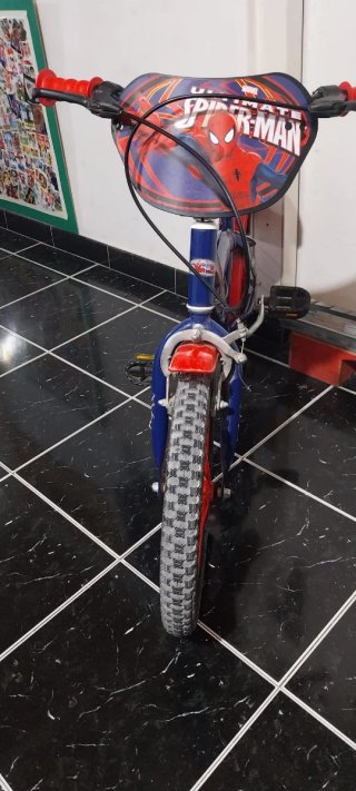 Bicicleta Infantil Spiderman Azul y Roja.4años