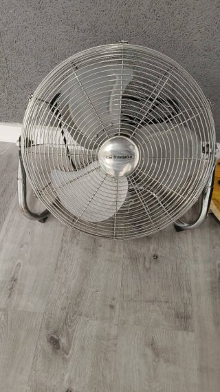 Lote 8 Ventiladores Industriales 250€