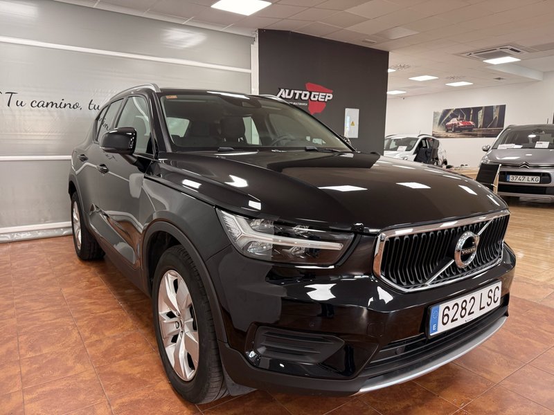 Volvo XC40 2021, foto 2
