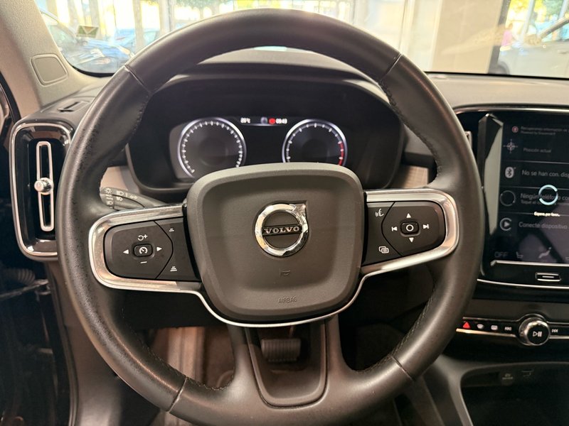 Volvo XC40 2021, foto 6