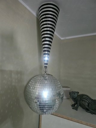 Bola de espejos decorativa