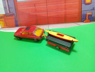 Renault 11 y remolque con Kayak Majorette