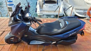 Yamaha X-MAX 300 Maxi Scooter Negra