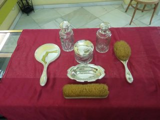 Juego tocador francés plata maciza años 30 357 grs