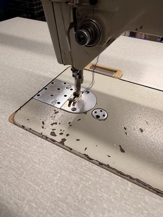 Máquina de coser industrial