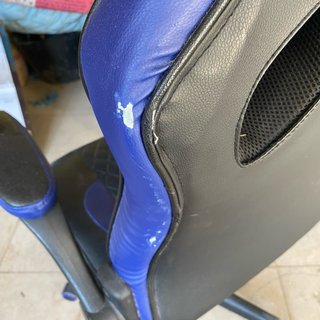 Escritorio blanco con cajón