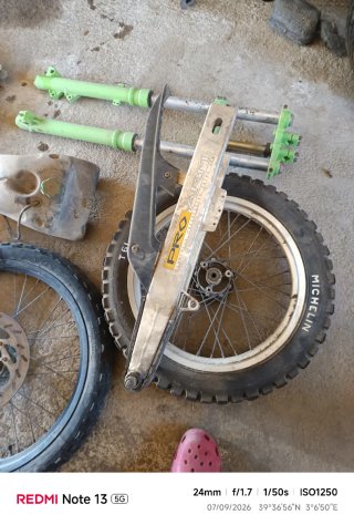 Repuestos Derbi Senda R: Horquillas, Basculante.