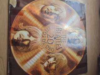 Vinilos LP The Beatles 1967-1970 y Éxitos de Oro.