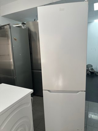 Nevera Teka Blanca Semi Nueva