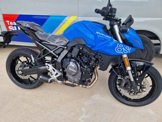 Suzuki GSX-S 8