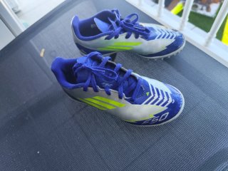 Botas de fútbol Messi F50 niño talla 32