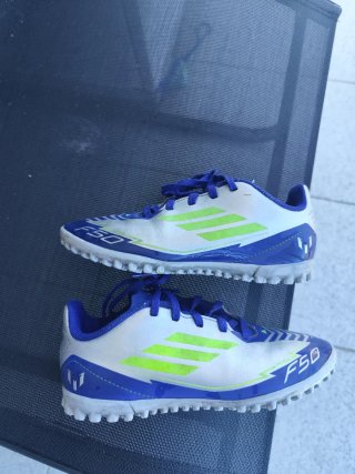 Botas de fútbol Messi F50 niño talla 32