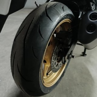 Yamaha fazer 8