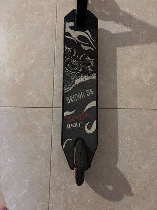 Patinete Bestial Wolf Demon DS Rojo y negro