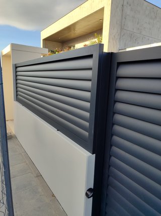 Puertas y Vallas Aluminio Soldado