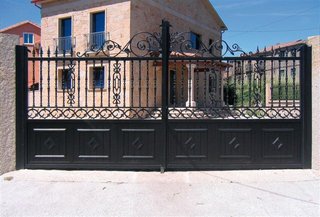 Puertas y Vallas Aluminio Soldado