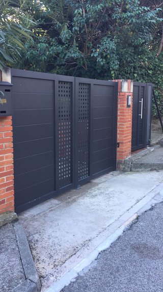 Puertas y Vallas Aluminio Soldado